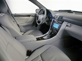 Interior equipment W203